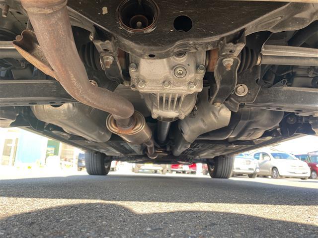 エクストレイル ２０Ｘｔ　エマージェンシーブレーキパッケージ　４ＷＤ　純正ナビ・フルセグＴＶ　アラウンドビューモニター　パワーバックドア　パーキングアシスト　前席シートヒーター　エマージェンシーブレーキ　ＥＴＣ　前方ドラレコ　クルコン　ＬＥＤライト　ルーフレール（43枚目）