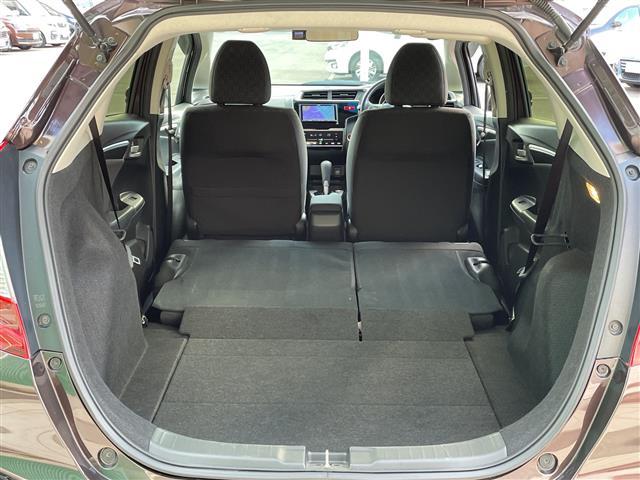 フィット １３Ｇ・Ｆパッケージ　コンフォートエディション　４ＷＤ　ナビ　フルセグ　Ｂｌｕｅｔｏｏｔｈ　バックカメラ　前席シートヒーター　前方ドライブレコーダー　ＥＴＣ　ワイパーデアイサー　スマートキー　プッシュスタート　純正フロアマット　社外１５インチＡＷ（29枚目）