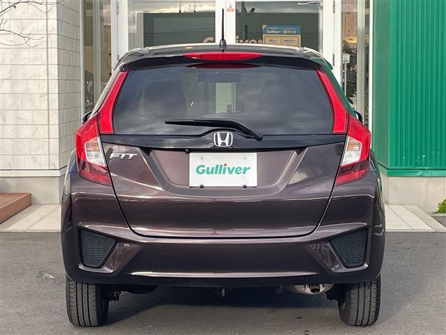 フィット １３Ｇ・Ｆパッケージ　コンフォートエディション　４ＷＤ　ナビ　フルセグ　Ｂｌｕｅｔｏｏｔｈ　バックカメラ　前席シートヒーター　前方ドライブレコーダー　ＥＴＣ　ワイパーデアイサー　スマートキー　プッシュスタート　純正フロアマット　社外１５インチＡＷ（35枚目）