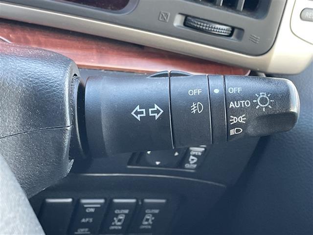 エルグランド ハイウェイスター　ワンオーナー　４ＷＤ　純正８型ＤＶＤナビ・フルセグＴＶ　サイドブラインドモニター　ＥＴＣ　両側パワースライドドア　センターデフロック　ステアリングスイッチ　アクティブＡＦＳ　ＨＩＤヘッドライト　フォグ（13枚目）