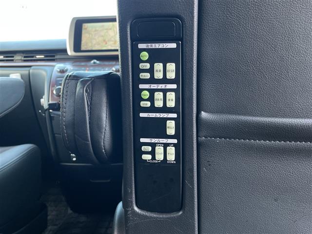 エルグランド ハイウェイスター　ワンオーナー　４ＷＤ　純正８型ＤＶＤナビ・フルセグＴＶ　サイドブラインドモニター　ＥＴＣ　両側パワースライドドア　センターデフロック　ステアリングスイッチ　アクティブＡＦＳ　ＨＩＤヘッドライト　フォグ（22枚目）