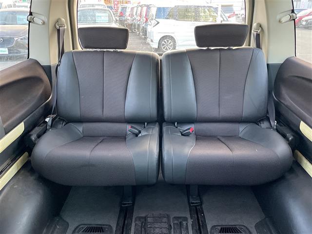 エルグランド ハイウェイスター　ワンオーナー　４ＷＤ　純正８型ＤＶＤナビ・フルセグＴＶ　サイドブラインドモニター　ＥＴＣ　両側パワースライドドア　センターデフロック　ステアリングスイッチ　アクティブＡＦＳ　ＨＩＤヘッドライト　フォグ（23枚目）