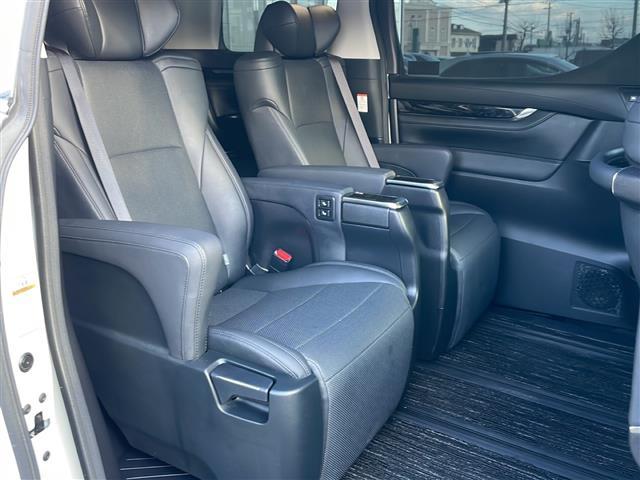 アルファードハイブリッド SR Cパッケージ 4WD 純正10.5型ナビ 13.3インチリアエンターテイメント JBLプレミアムサウンド パノラミックビューモニタ デジタルインナーミラー Pバックドア 合皮エアシート セーフティセンス モデリスタ(25枚目)