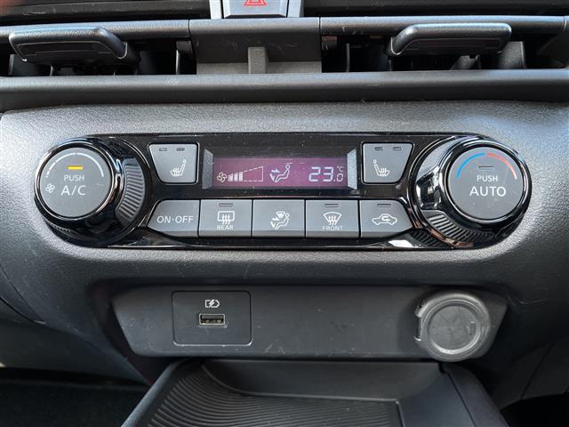 ノート Ｘ　ＦＯＵＲ　４ＷＤ　社外メモリナビ　ＥＴＣ　バックカメラ　ドライブレコーダー　エマージェンシーブレーキ　前席シートヒーター　オートライト　ハイビームアシスト　前後ソナー　プッシュスタート　スペアキー（7枚目）