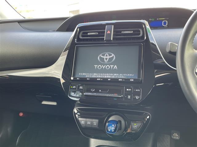 プリウス SセーフティプラスII 4WD 寒冷地仕様 純正9インチナビ フルセグ パノラミックビューモニター 純正エンスタ 衝突軽減ブレーキ 追従クルコン レーンキープ オートハイビーム LEDライト・フォグ 17AW TRDエアロ(3枚目)