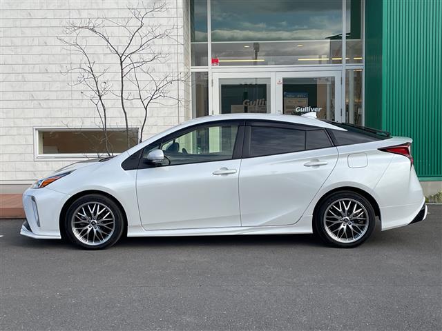 プリウス SセーフティプラスII 4WD 寒冷地仕様 純正9インチナビ フルセグ パノラミックビューモニター 純正エンスタ 衝突軽減ブレーキ 追従クルコン レーンキープ オートハイビーム LEDライト・フォグ 17AW TRDエアロ(37枚目)