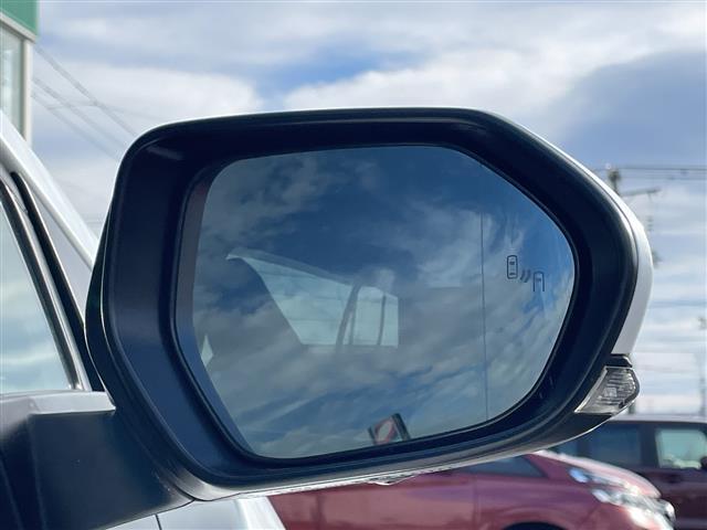 プリウス SセーフティプラスII 4WD 寒冷地仕様 純正9インチナビ フルセグ パノラミックビューモニター 純正エンスタ 衝突軽減ブレーキ 追従クルコン レーンキープ オートハイビーム LEDライト・フォグ 17AW TRDエアロ(40枚目)