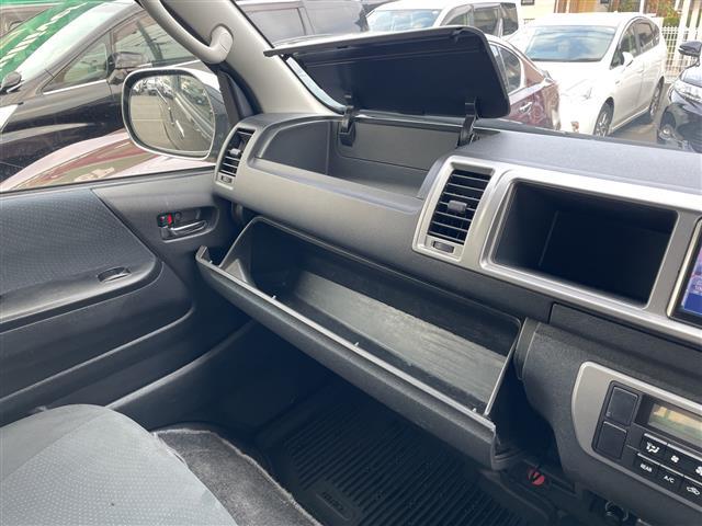 ハイエースバン スーパーGL 4WD 社外HDDナビ フルセグTV バックカメラ 後席モニター 両側スライドドアイージークローザー バンパーガード リアベッドキット LEDヘッドライト フォグランプ 社外ホイール(14枚目)