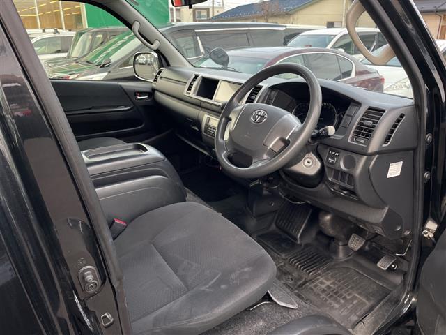 ハイエースバン スーパーGL 4WD 社外HDDナビ フルセグTV バックカメラ 後席モニター 両側スライドドアイージークローザー バンパーガード リアベッドキット LEDヘッドライト フォグランプ 社外ホイール(18枚目)