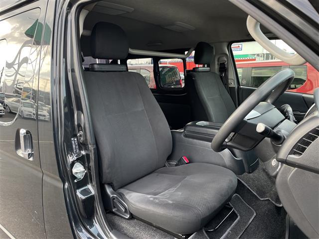 ハイエースバン スーパーGL 4WD 社外HDDナビ フルセグTV バックカメラ 後席モニター 両側スライドドアイージークローザー バンパーガード リアベッドキット LEDヘッドライト フォグランプ 社外ホイール(19枚目)