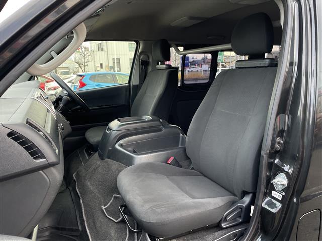 ハイエースバン スーパーGL 4WD 社外HDDナビ フルセグTV バックカメラ 後席モニター 両側スライドドアイージークローザー バンパーガード リアベッドキット LEDヘッドライト フォグランプ 社外ホイール(20枚目)