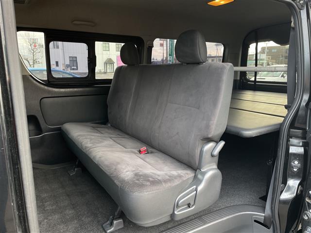 ハイエースバン スーパーGL 4WD 社外HDDナビ フルセグTV バックカメラ 後席モニター 両側スライドドアイージークローザー バンパーガード リアベッドキット LEDヘッドライト フォグランプ 社外ホイール(22枚目)