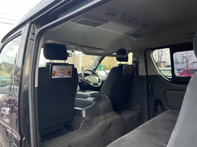 ハイエースバン スーパーGL 4WD 社外HDDナビ フルセグTV バックカメラ 後席モニター 両側スライドドアイージークローザー バンパーガード リアベッドキット LEDヘッドライト フォグランプ 社外ホイール(23枚目)