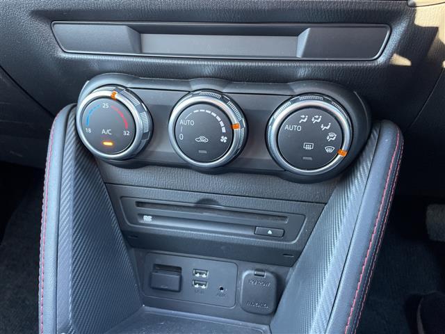 デミオ ＸＤツーリング　４ＷＤ　純正ＳＤナビＴＶ　ヘッドアップディスプレイ　衝突軽減ブレーキ　クルコン　パドルシフト　純正エンスタ　ＥＴＣ　ＬＥＤヘッドライト　フォグランプ　純正１６インチＡＷ　プッシュスタート　スマートキー（8枚目）