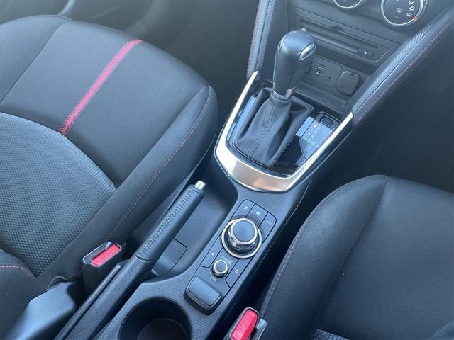 デミオ ＸＤツーリング　４ＷＤ　純正ＳＤナビＴＶ　ヘッドアップディスプレイ　衝突軽減ブレーキ　クルコン　パドルシフト　純正エンスタ　ＥＴＣ　ＬＥＤヘッドライト　フォグランプ　純正１６インチＡＷ　プッシュスタート　スマートキー（10枚目）