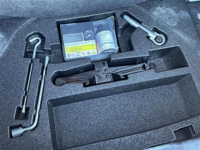 デミオ ＸＤツーリング　４ＷＤ　純正ＳＤナビＴＶ　ヘッドアップディスプレイ　衝突軽減ブレーキ　クルコン　パドルシフト　純正エンスタ　ＥＴＣ　ＬＥＤヘッドライト　フォグランプ　純正１６インチＡＷ　プッシュスタート　スマートキー（31枚目）