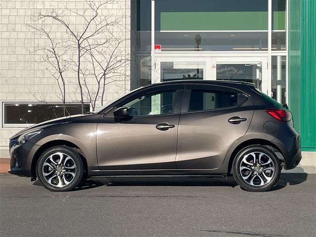 デミオ ＸＤツーリング　４ＷＤ　純正ＳＤナビＴＶ　ヘッドアップディスプレイ　衝突軽減ブレーキ　クルコン　パドルシフト　純正エンスタ　ＥＴＣ　ＬＥＤヘッドライト　フォグランプ　純正１６インチＡＷ　プッシュスタート　スマートキー（38枚目）