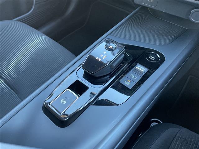 ノート X FOUR 4WD 純正9型Dオーディオ バックカメラ 前方ドラレコ エマージェンシーブレーキ 前席シートヒーター レーンキープアシスト ハイビームアシスト ステアリングヒーター ETC 前後ソナー インテリキー(7枚目)