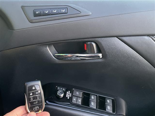 ヴェルファイア 2.5Z Gエディション BIGX11型ナビ 12.8型後席モニター ツインムーンルーフ 黒革シート エアシート・ヒーター 両側パワースライドドア パワーバックドア セーフティセンス ステアリングヒーター AC100V100W(14枚目)