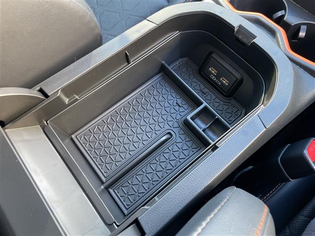 RAV4 アドベンチャー 4WD 純正9インチDAナビ パノラミックビューモニター 合皮スポーツシート 前席エアシート・ヒーター 運転席パワーシート セーフティセンス 前後ドラレコ ステアリングヒーター LEDライト 19AW(10枚目)