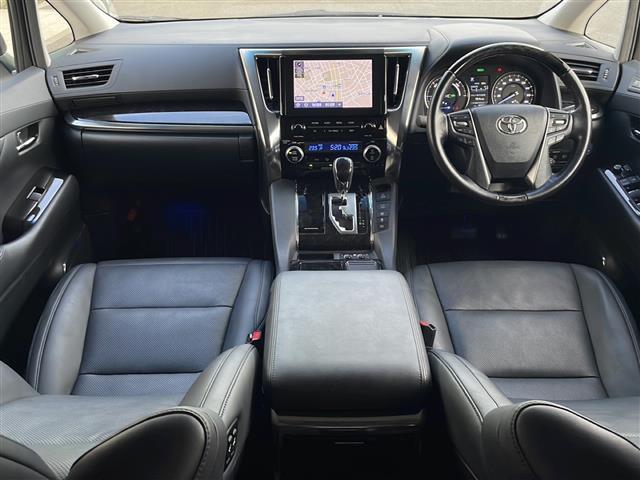 アルファードハイブリッド SR Cパッケージ 4WD 純正9インチDAナビ フルセグ 純正12.1インチフリップダウンモニター 黒革エアシート 両側電動ドア パワーバックドア セーフティセンス 社外車高調 社外20インチアルミ モデリスタエアロ(2枚目)