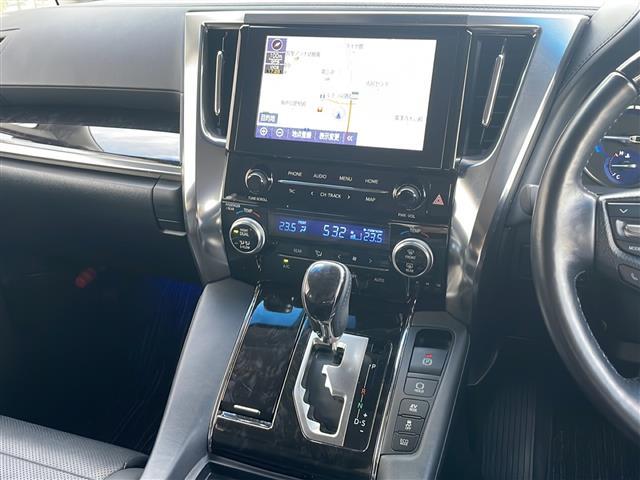 アルファードハイブリッド SR Cパッケージ 4WD 純正9インチDAナビ フルセグ 純正12.1インチフリップダウンモニター 黒革エアシート 両側電動ドア パワーバックドア セーフティセンス 社外車高調 社外20インチアルミ モデリスタエアロ(3枚目)