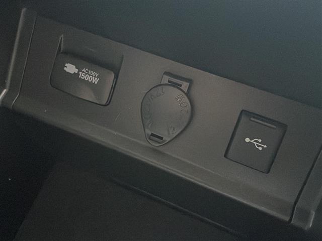 アルファードハイブリッド SR Cパッケージ 4WD 純正9インチDAナビ フルセグ 純正12.1インチフリップダウンモニター 黒革エアシート 両側電動ドア パワーバックドア セーフティセンス 社外車高調 社外20インチアルミ モデリスタエアロ(17枚目)