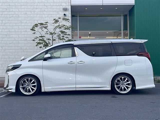 アルファードハイブリッド SR Cパッケージ 4WD 純正9インチDAナビ フルセグ 純正12.1インチフリップダウンモニター 黒革エアシート 両側電動ドア パワーバックドア セーフティセンス 社外車高調 社外20インチアルミ モデリスタエアロ(37枚目)
