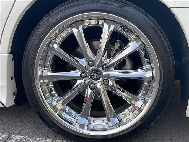 アルファードハイブリッド SR Cパッケージ 4WD 純正9インチDAナビ フルセグ 純正12.1インチフリップダウンモニター 黒革エアシート 両側電動ドア パワーバックドア セーフティセンス 社外車高調 社外20インチアルミ モデリスタエアロ(41枚目)