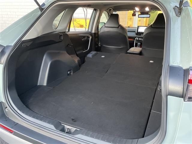 RAV4 アドベンチャー 4WD 純正9インチナビ フルセグ Bカメラ 合皮スポーツシート デジタルインナーミラー おくだけ充電 セーフティセンス 衝突軽減ブレーキ 追従クルコン オートハイビーム LEDライト 夏冬タイヤ有(28枚目)