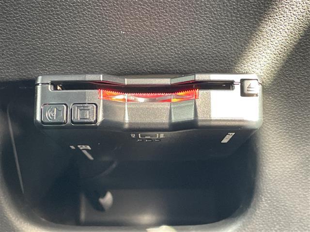 ムーヴ カスタム RS ハイパーリミテッドSAIII 4WD ターボ 2トーンスタイル ナビ フルセグ パノラマモニター 合皮コンビシート シートヒーター ルーフイルミ付コンソール 衝突軽減 Aハイビーム 社外エンスタ LEDライト・フォグ 純正15AW(11枚目)