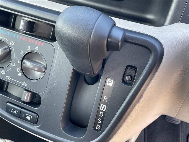 パッソ Ｘ　Ｓ　４ＷＤ　社外ナビＴＶ　ＢＴ　スマアシＩＩＩ　衝突回避支援ブレーキ　車線逸脱警報　前後誤発進抑制　オートハイビーム　前後ソナー　ＥＴＣ　オートライト　プッシュスタート　スマートキー　純正１４インチＳＷ（6枚目）