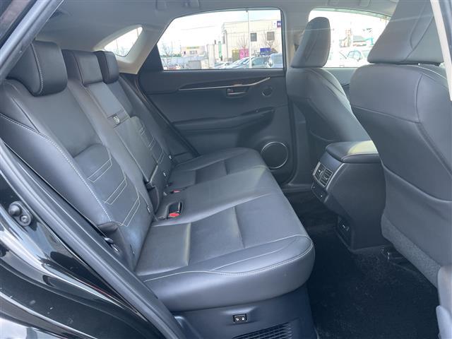 ＮＸ ＮＸ３００ｈ　バージョンＬ　１０．３インチナビ　フルセグ　Ｓ／Ｂカメラ　黒本革シート　前席エアシート　前後席パワーシート・ヒータ　パワーバックドア　ハンドルヒーター　セーフティシステムプラス　ブラインドスポットＭ　角型三眼ＬＥＤ（24枚目）