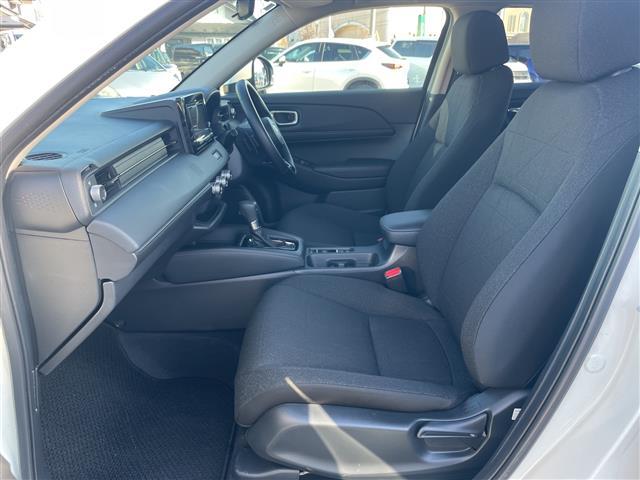 ヴェゼル ｅ：ＨＥＶ　Ｘ　４ＷＤ　寒冷地仕様　社外ナビ　フルセグ　バックカメラ　前席シートヒーター　ホンダセンシング　衝突軽減ブレーキ　追従クルコン　レーンキープ　オートハイビーム　前方ドラレコ　ＥＴＣ　ＬＥＤライト・フォグ（25枚目）