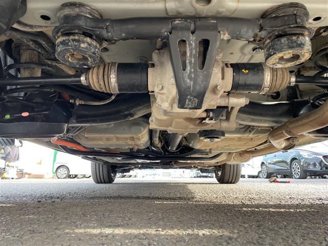 ヴェゼル ｅ：ＨＥＶ　Ｘ　４ＷＤ　寒冷地仕様　社外ナビ　フルセグ　バックカメラ　前席シートヒーター　ホンダセンシング　衝突軽減ブレーキ　追従クルコン　レーンキープ　オートハイビーム　前方ドラレコ　ＥＴＣ　ＬＥＤライト・フォグ（43枚目）