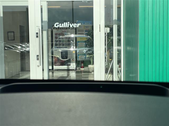 ＮＸ ＮＸ３５０ｈ　Ｆスポーツ　４ＷＤ　純正１４インチＤＡナビ　フルセグ　パノラミックビューモニター　ムーンルーフ　レクサスチームメイト　アドバンストパーク　革エアシート　ヘッドアップディスプレイ　３眼ＬＥＤヘッドライト　純２０ＡＷ（8枚目）