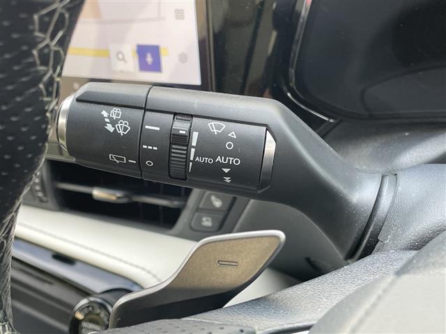 ＮＸ ＮＸ３５０ｈ　Ｆスポーツ　４ＷＤ　純正１４インチＤＡナビ　フルセグ　パノラミックビューモニター　ムーンルーフ　レクサスチームメイト　アドバンストパーク　革エアシート　ヘッドアップディスプレイ　３眼ＬＥＤヘッドライト　純２０ＡＷ（18枚目）