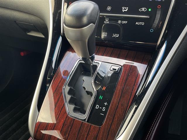 ハリアーハイブリッド プレミアム　アドバンスドパッケージ　４ＷＤ　メーカーナビ　ＪＢＬサウンド　フルセグ　パノラミックビューモニター　ムーンルーフ　ハーフレザーシート　パワーバックドア　衝突軽減ブレーキ　追従クルコン　レーンキープ　ＬＥＤライト　純正１８ＡＷ（9枚目）