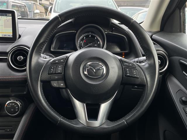 デミオ ＸＤツーリング　４ＷＤ　セーフティパッケージ　純正ＳＤナビ　フルセグ　バックカメラ　ヘッドアップディスプレイ　衝突軽減ブレーキ　クルコン　ハイビームコントロール　ブラインドスポットＭ　前後ドラレコ　ＬＥＤヘッドライト（16枚目）