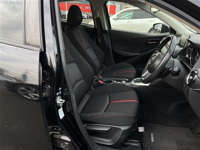 デミオ ＸＤツーリング　４ＷＤ　セーフティパッケージ　純正ＳＤナビ　フルセグ　バックカメラ　ヘッドアップディスプレイ　衝突軽減ブレーキ　クルコン　ハイビームコントロール　ブラインドスポットＭ　前後ドラレコ　ＬＥＤヘッドライト（25枚目）