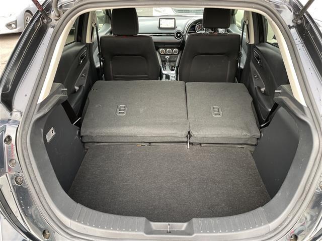 デミオ ＸＤツーリング　４ＷＤ　セーフティパッケージ　純正ＳＤナビ　フルセグ　バックカメラ　ヘッドアップディスプレイ　衝突軽減ブレーキ　クルコン　ハイビームコントロール　ブラインドスポットＭ　前後ドラレコ　ＬＥＤヘッドライト（30枚目）