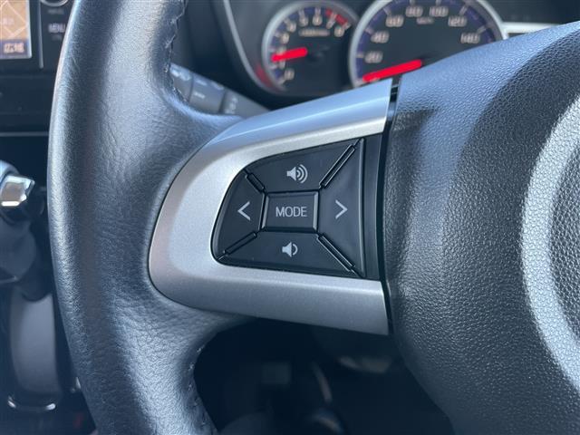 ルーミー カスタムＧ　Ｓ　４ＷＤ　純正ナビ　フルセグ　バックカメラ　両側パワースライドドア　スマアシＩＩ　衝突軽減　車線逸脱警報　誤発進抑制制御　クルーズコントロール　前席シートヒーター　ＥＴＣ　ＬＥＤランプ　純正１４ＡＷ（13枚目）