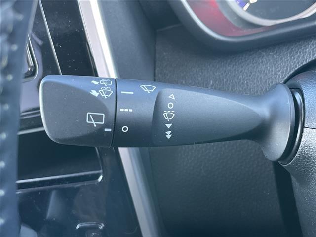 ルーミー カスタムＧ　Ｓ　４ＷＤ　純正ナビ　フルセグ　バックカメラ　両側パワースライドドア　スマアシＩＩ　衝突軽減　車線逸脱警報　誤発進抑制制御　クルーズコントロール　前席シートヒーター　ＥＴＣ　ＬＥＤランプ　純正１４ＡＷ（15枚目）