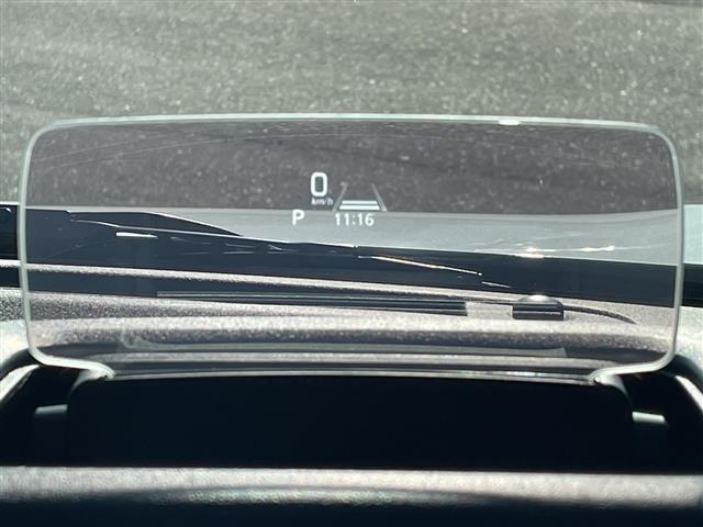 スペーシアカスタム ハイブリッドＸＳ　４ＷＤ　純正９型ナビ　全方位モニター　セーフティサポート　両側パワースライドドア　ヘッドアップディスプレイ　合皮コンビシート　前シートヒーター　ステアリングヒーター　ＬＥＤライト・フォグ　純正１５ＡＷ（8枚目）