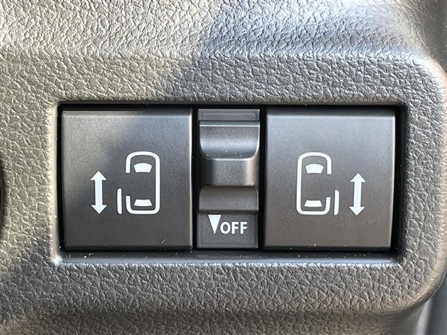 スペーシアカスタム ハイブリッドＸＳ　４ＷＤ　純正９型ナビ　全方位モニター　セーフティサポート　両側パワースライドドア　ヘッドアップディスプレイ　合皮コンビシート　前シートヒーター　ステアリングヒーター　ＬＥＤライト・フォグ　純正１５ＡＷ（11枚目）