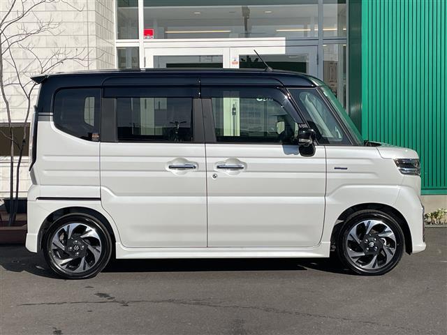 スペーシアカスタム ハイブリッドＸＳ　４ＷＤ　純正９型ナビ　全方位モニター　セーフティサポート　両側パワースライドドア　ヘッドアップディスプレイ　合皮コンビシート　前シートヒーター　ステアリングヒーター　ＬＥＤライト・フォグ　純正１５ＡＷ（40枚目）