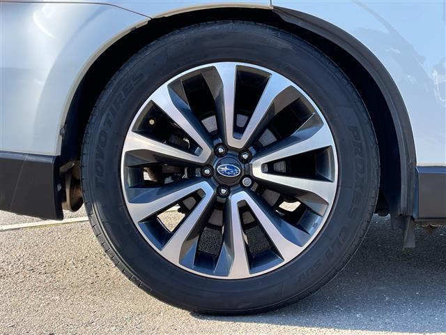 フォレスター ２．０ＸＴ　アイサイト　アドバンスドセイフティＰＫＧ　４ＷＤ　社外ＳＤナビ　フルセグ　Ｂカメラ　パワーバックドア　合皮コンビシート　前席パワーシート　前後席シートヒーター　アイサイトｖｅｒ．３　ＬＥＤライト・フォグ　車高調（41枚目）