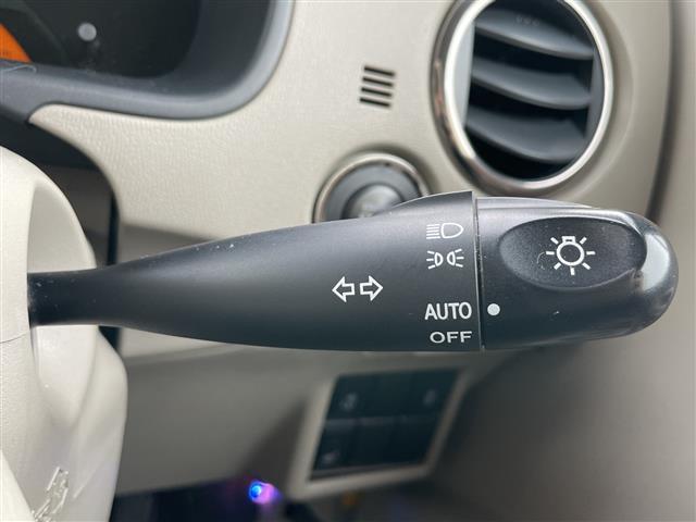 パレット リミテッドＩＩ　４ＷＤ　社外オーディオ　両側パワースライドドア　運転席シートヒーター　エンジンスターター　スマートキー　プッシュスタート　ＨＩＤヘッドライト　オートライト　純正フロアマット　スタッドレスタイヤ（12枚目）