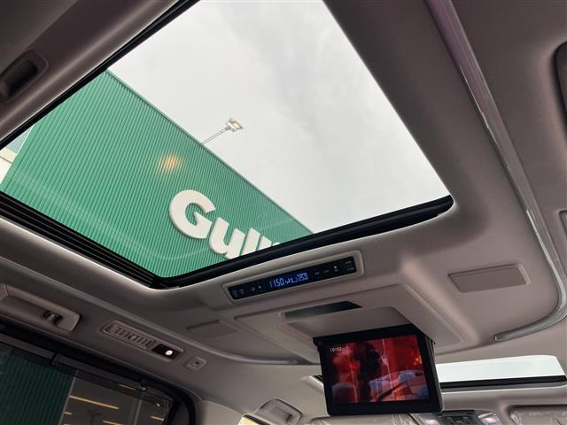 ヴェルファイアハイブリッド ＺＲ　Ｇエディション　４ＷＤ　９．２型ナビ　ＪＢＬサウンド　リアエンターテイメント　１２．１型後席モニター　ツインムーンルーフ　黒革シート　パワーバックドア　衝突軽減ブレーキ　追従クルコン　Ａハイビーム　モデリスタエアロ（4枚目）