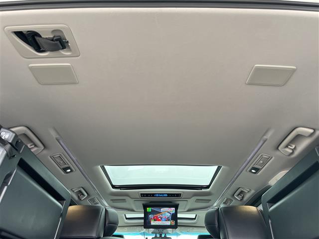 ヴェルファイアハイブリッド ＺＲ　Ｇエディション　４ＷＤ　９．２型ナビ　ＪＢＬサウンド　リアエンターテイメント　１２．１型後席モニター　ツインムーンルーフ　黒革シート　パワーバックドア　衝突軽減ブレーキ　追従クルコン　Ａハイビーム　モデリスタエアロ（31枚目）